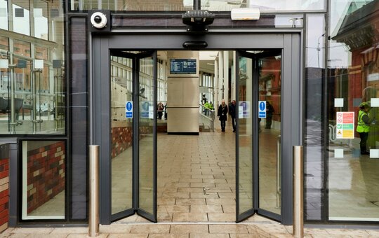 Record Fta 20 Automatic Folding Doors Are The Solution Where